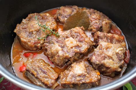 Rabo De Toro A La Cordobesa A Baja Temperatura En Dutch Oven