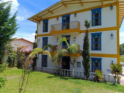 Luxury Real Estate in the municipality of Guatapé, Departamento de ...