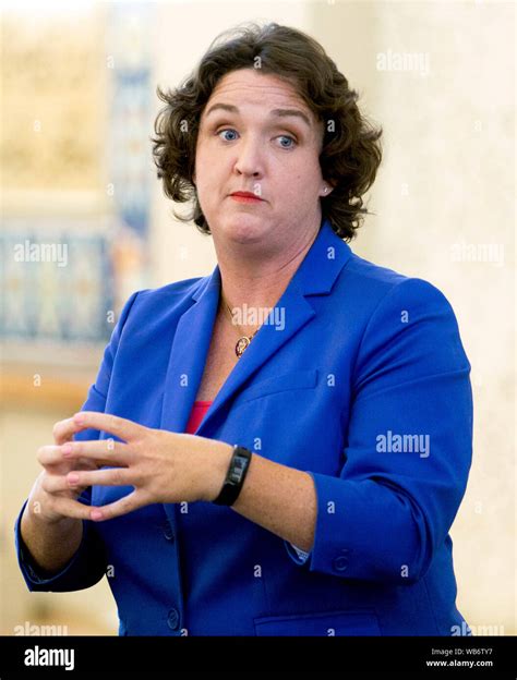 Katie Porter Fotos Und Bildmaterial In Hoher Auflösung Alamy