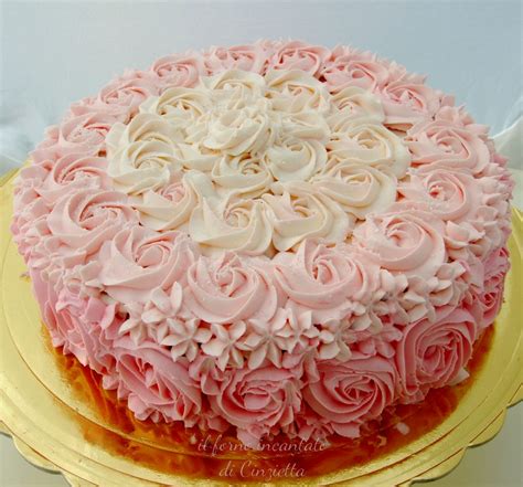 Torta Con Rose Di Crema Il Forno Incantato Torte Decorate