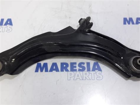 Front Lower Wishbone Right Renault Clio Iv Estate Grandtour Energy