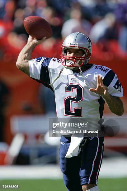 Patriots Doug Flutie Photos And Premium High Res Pictures Getty Images