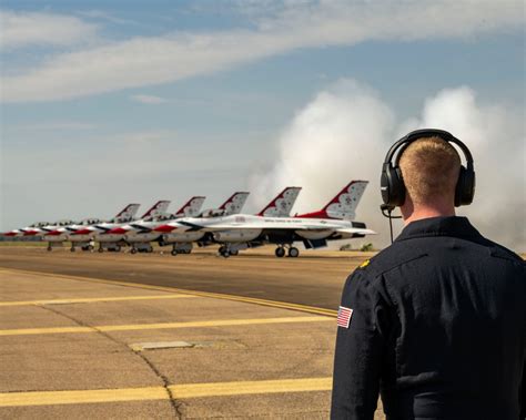 Dvids Images Thunderbirds Soar Over Columbus Image Of