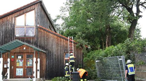 Unwetterzelle über dem Oberland 250 Feuerwehrler im Einsatz