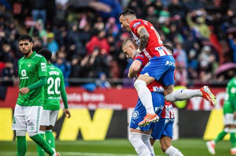 La Hoja De Ruta Con Chadi Riad Los Planes Del Central El Betis Y El