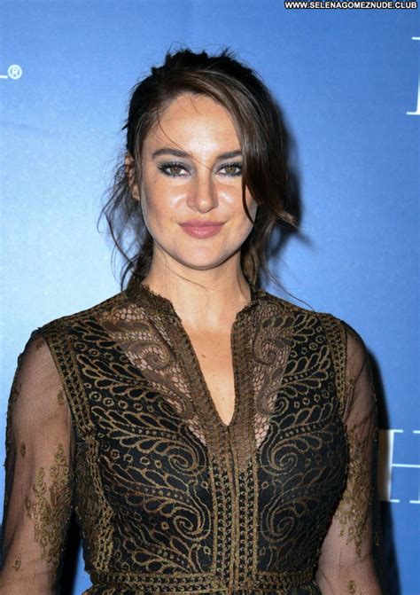 Shailene Woodley Celebrity Beautiful Babe Sexy Posing Hot Famous And