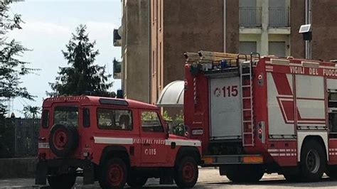 Casa In Fiamme Padovana Trovata Morta Ha Una Ferita Alla Testa Giallo