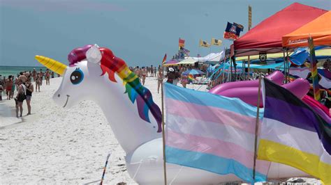 Pensacola residents gather at bayview memorial park pensacola for events 32