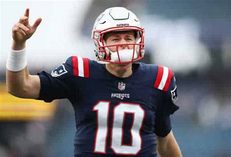 england patriots qb mac jones  shape   life