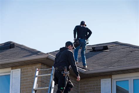 Does Homeowners Insurance Cover Roof Replacement? | Roof Right