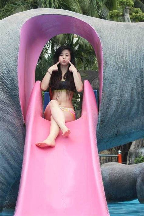 Hot girl Taekwondo mặc bikini khoe vòng eo con kiến