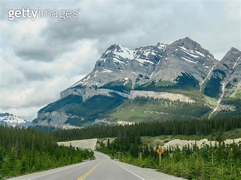 The Most Scenic Road Trip In Canada Through The Rocky Mountains