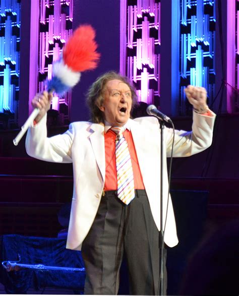 Ken Dodd With His Tickling Stick Ken Dodd At The Philharmo Flickr