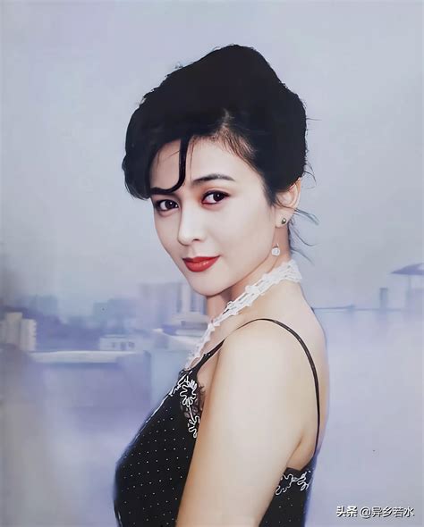 Hong Kong movie star Guan Zhilin photo - iNEWS
