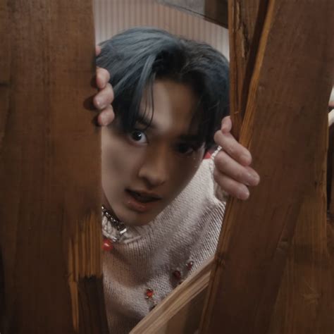 퀔냥냥 on Twitter oh i just know he was 낄낄낄ing his ass off after shooting this https t co