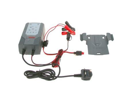 Nabíjačka batérií BOSCH C7 018999907M 12/24V 7A — Q-parts autodiely