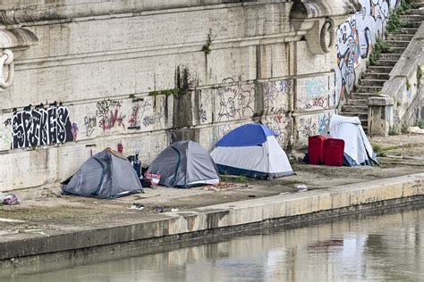 Clochard Senza Memoria Ritrovato A Roma