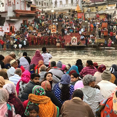 Experiencing an Ashram and Aarti in Haridwar, India | DesignDestinations