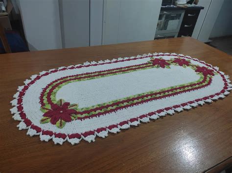 Caminho De Mesa Natalino Flores Vermelhas Croch Elo