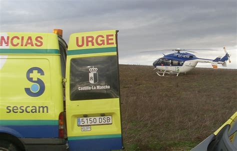 Evacuado en helicóptero sanitario un trabajador que se ha precip