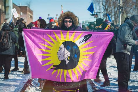 Indigenous People in Canada Are Protesting a Gas Pipeline by Blocking ...