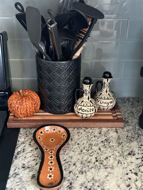 Modern Mexican Kitchen Decor | Artesanía Mexicana | Barro