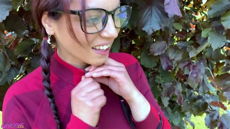 Me follé a mi madrastra de gran botín en el granero antes de que ella fuera a correr XVIDEOS