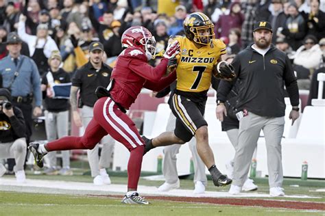 Missouri Rb Cody Schrader Wins Burlsworth Trophy