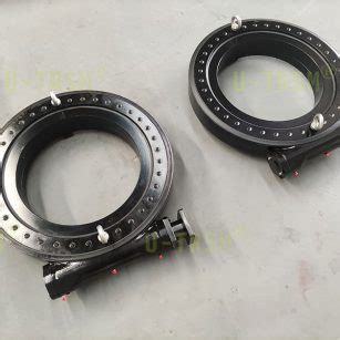 Large Worm Gear Slewing Drives Used For Industrial Automation Turntable