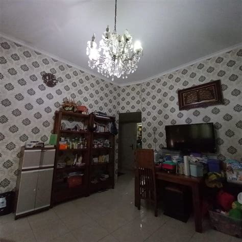 Rumah Hook Kamar Dalam Cluster Di Pinggir Jalan Raya Ratna Di