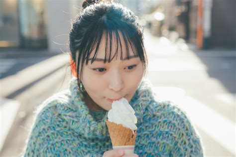 にゃんこスター・アンゴラ村長、1st写真集が「異例の売れ行き」 ランキング1位総なめで社内騒然（写真）｜秋田魁新報電子版