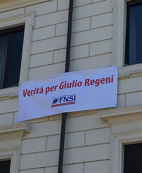 Verità per Giulio Regeni da oggi lo striscione anche fuori dalla