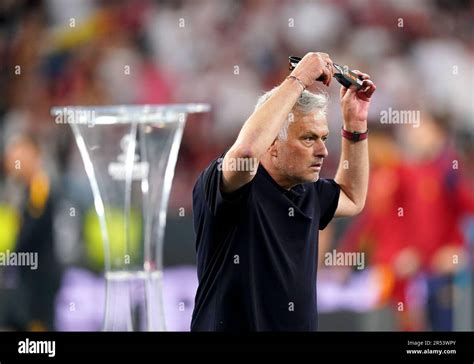 Roma Manager Jose Mourinho Removes His Runner Up Medal After Losing The