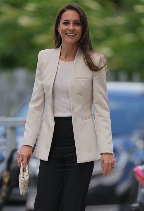 Kate Middleton S White Zara Blazer Buy The Look