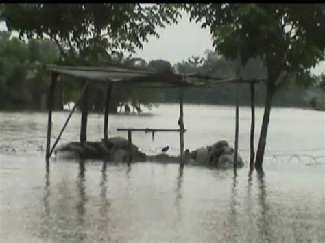 Assam Flood 5 More Dead Over 17 Lakh Affected असम में बाढ़ पांच