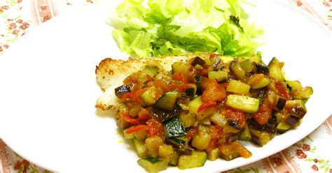 基本からアレンジまで！思わずつくりたくなる「白身魚 夏野菜ソースかけ」のレシピ集 | クックパッド