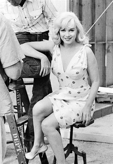 Respect Is One Of Life S Greatest Treasures Hollywood Stars Hollywood Marilyn