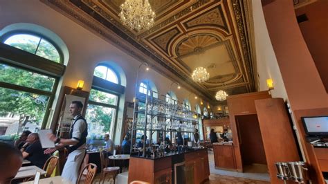 Cafe Savoy - Livingprague.com