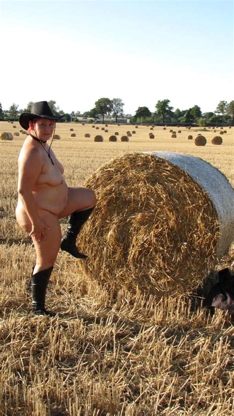 Completely Naked In A Corn Field Nude Pics Xhamster