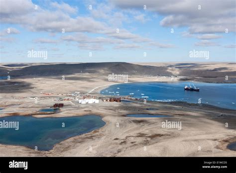 Resolute Bay, Nunavut, Canada Stock Photo - Alamy