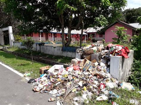 Warga Keluhkan Sampah Menggunung Di Depan Sekolah Berita Berita