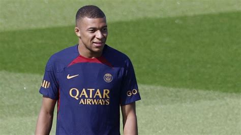 Kylian Mbapp Psg Volver A Los Entrenamientos Y Kylian Mbapp