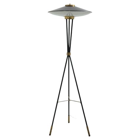 Rare Floor Lamp With Lacquered Metal Structure Stilnovo Manufacture