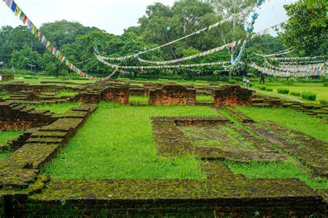 Lugar De Nacimiento Del Templo Maya Devi De Gautama Buddha Lumbini