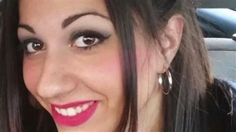 Uccide La Moglie E Poi Si Suicida Era Convinto Che Lei Lo Tradisse