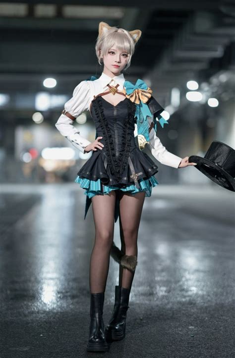 Genshin Impact Lynette Cosplay | Cosplay woman, Cosplay dress, Cute cosplay