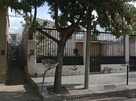 Venta Casa 39 años 4 dormitorios 120m2 1 cochera Juncal 1700 Villa