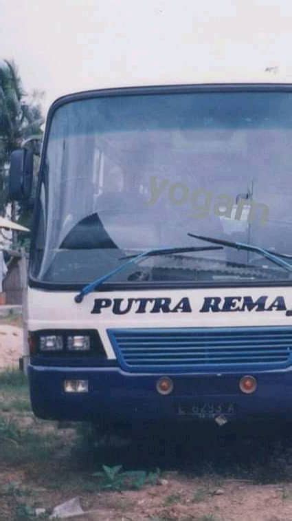 Potret Bus Lawas Di Era An Transportasi Andalan Masyarakat Yang