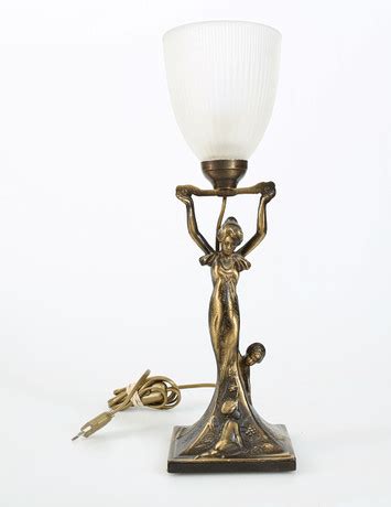 BORDSLAMPA Metall Och Glaskupa Art Noveaustil 1900 Talets Andra