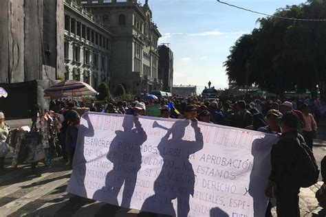 Militares Retirados Protestan En Las Calles Del Centro Hist Rico